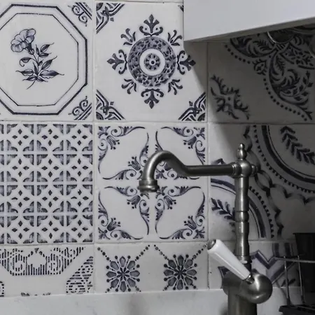 Casco Viejo, Tranvia, Metro, A Pie בילבאו