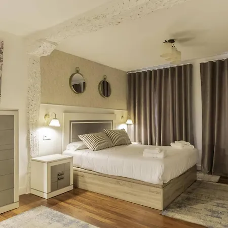 Casco Viejo, Tranvía, Metro, A Pie Apartamento *