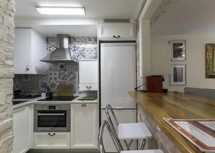 Casco Viejo, Tranvia, Metro, A Pie Apartment Bilbao